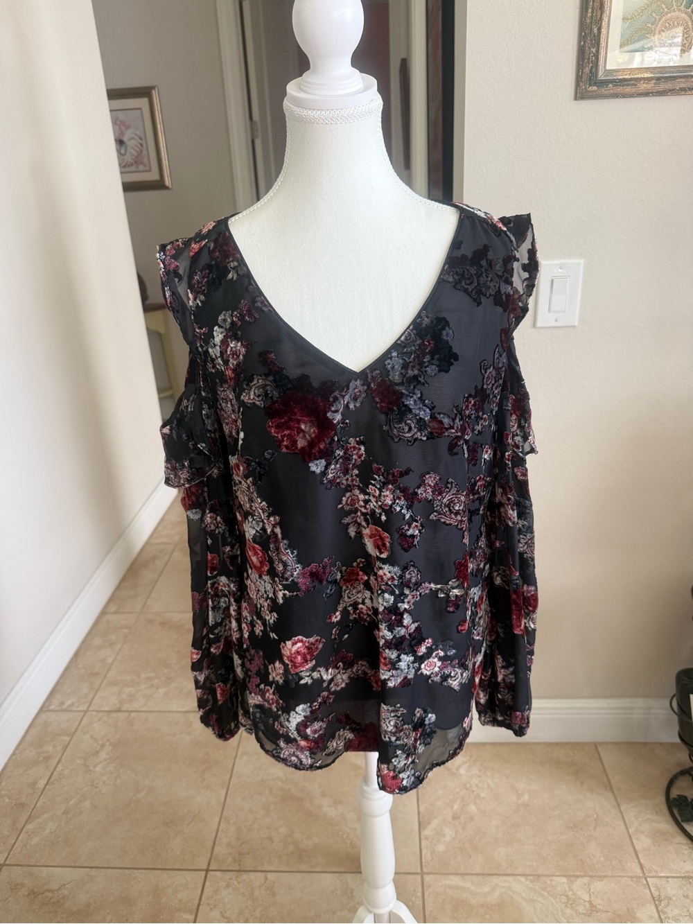 V-Neck Cold-Shoulder WHBM Floral Blouse in Black and Burgundy